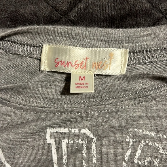 Gray top - Picture 2 of 2